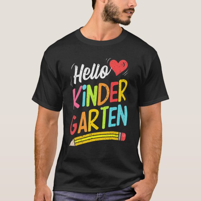 Camiseta Olá Kindergarten Team Kinder De Volta Ao Teac Da E (Frente)