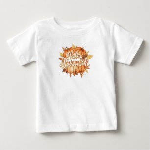 Camiseta Olá Novembro - Design Aconchegante de Outono