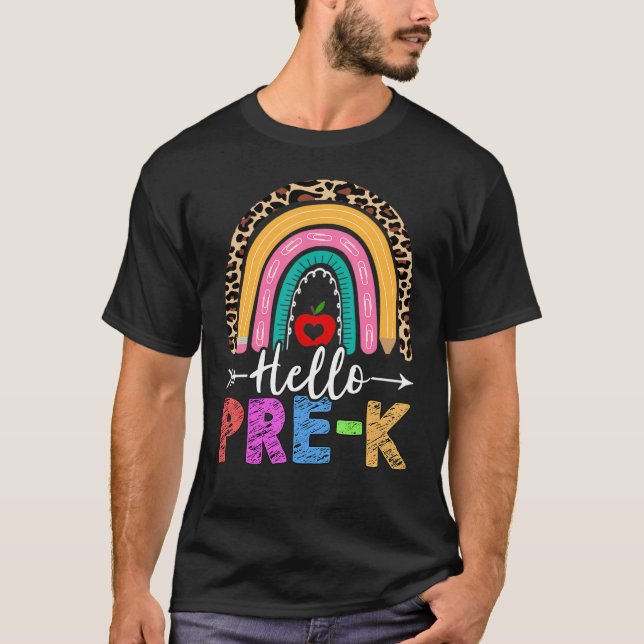 Camiseta Olá Professor Pré K Arco-Íris Leopardo De Volta À  (Frente)