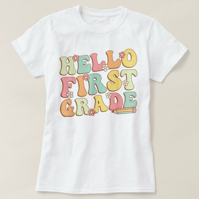Camiseta Olá Professora do Primeiro Ano Laço de Lápis Coque (Frente do Design)