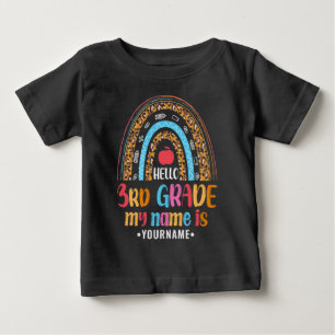 Camiseta Olá, terceiro ano Meu nome é... Volte para o prese