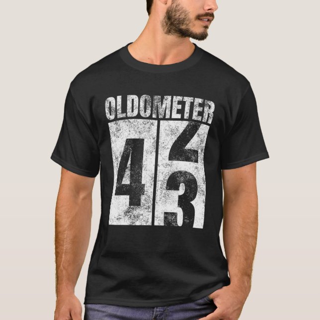 Camiseta Oldometer 42-43 anos Mulher de Velhice Gráfico 43R (Frente)