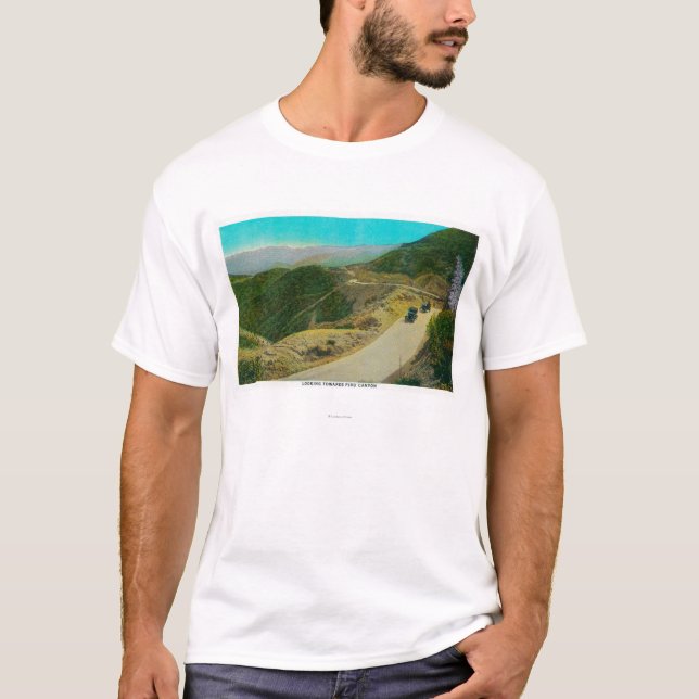 Camiseta Olhando para a rota de Piru CanyonRidge, CA (Frente)