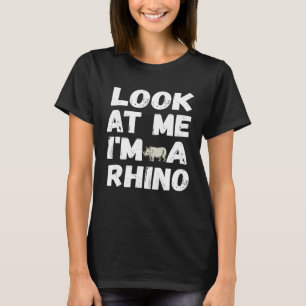 Camiseta Olhe para mim, sou uma fantasia do Dia das Bruxas