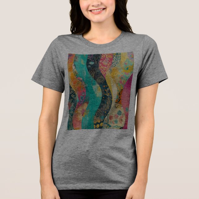 Camiseta Onda de Flores Multicoloridas (Frente)