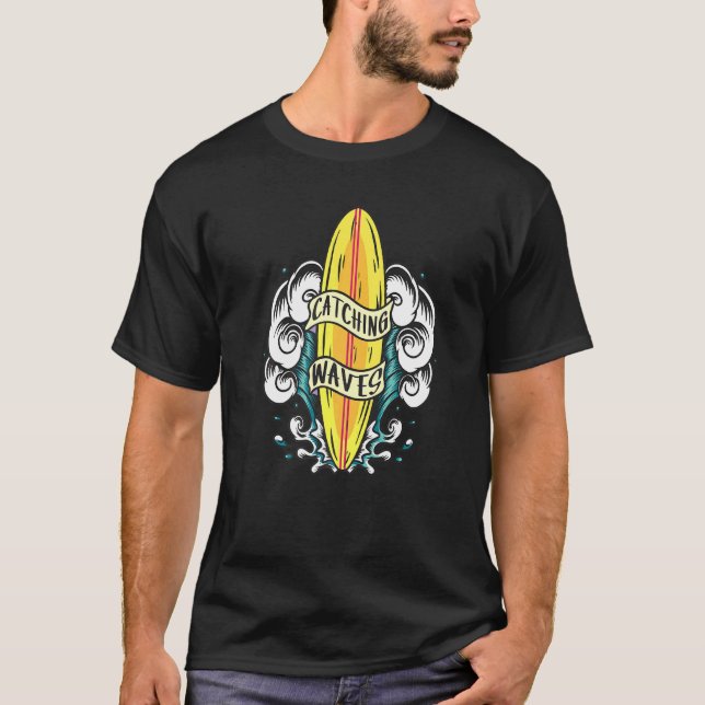 Camiseta Ondas de Captura Percorrendo Ondas Surfando (Frente)