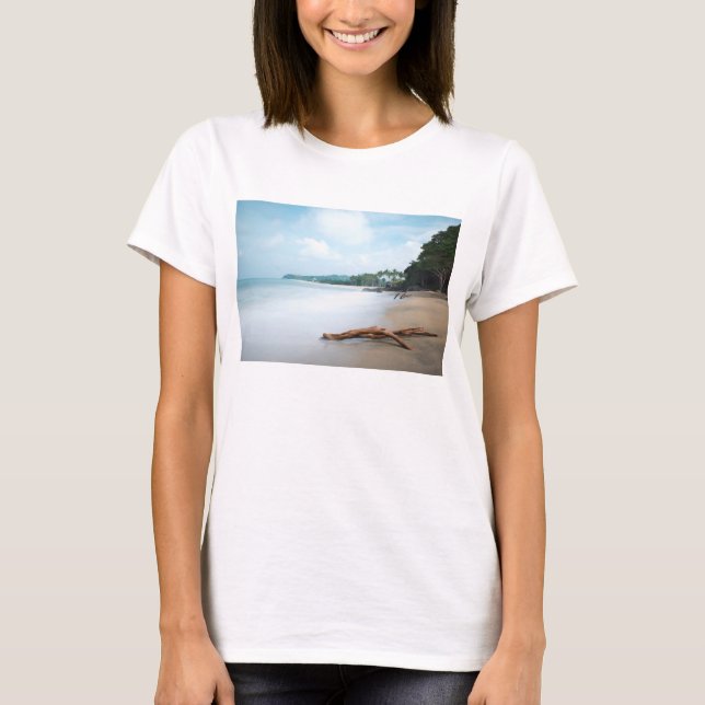 Camiseta Ondas de oceano no Sandy Beach (Frente)