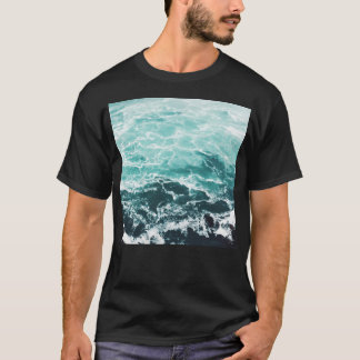 Camiseta Ondas de Praia no Oceano Azul