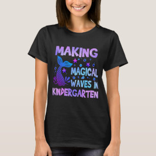 Camiseta Ondas Mágicas fazeres No Ensino Da Sereia Do Jardi