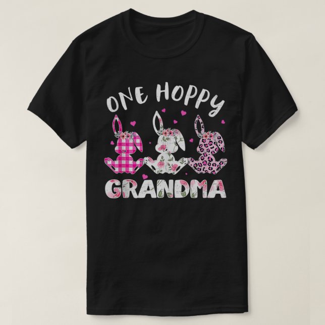 Camiseta One Hoppy Grandma Easter Bunny Leopard Plaid Costu (Frente do Design)