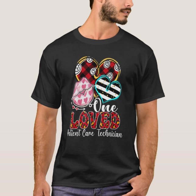 Camiseta One Loved Patient Care Technician Valentine's Day (Frente)