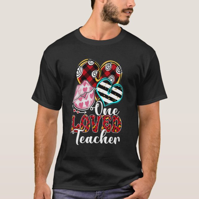 Camiseta One Loved Teacher Kissing Heart Funny Valentine's  (Frente)