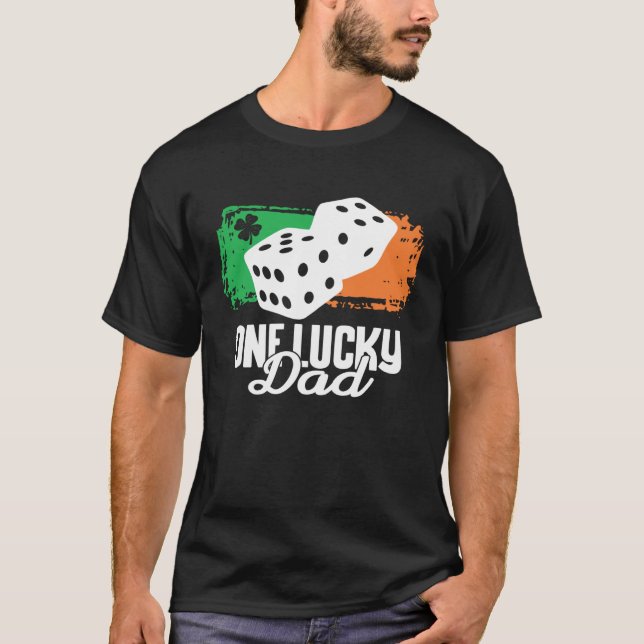 Camiseta One Lucky Dad Dice Game  Family Group Matching (Frente)
