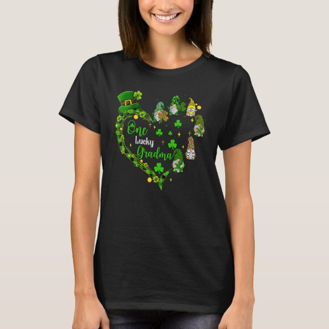 Camiseta One Lucky Grandma Gnomies Irish Shamrocks St Patri (Frente)