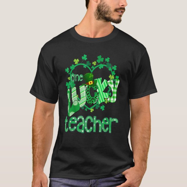 Camiseta One Lucky heart Grade Teacher Happy St Patrick's D (Frente)