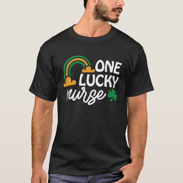 Camiseta One Lucky Nurse  St Patrick's Day Pot of Gold Rain (Frente)