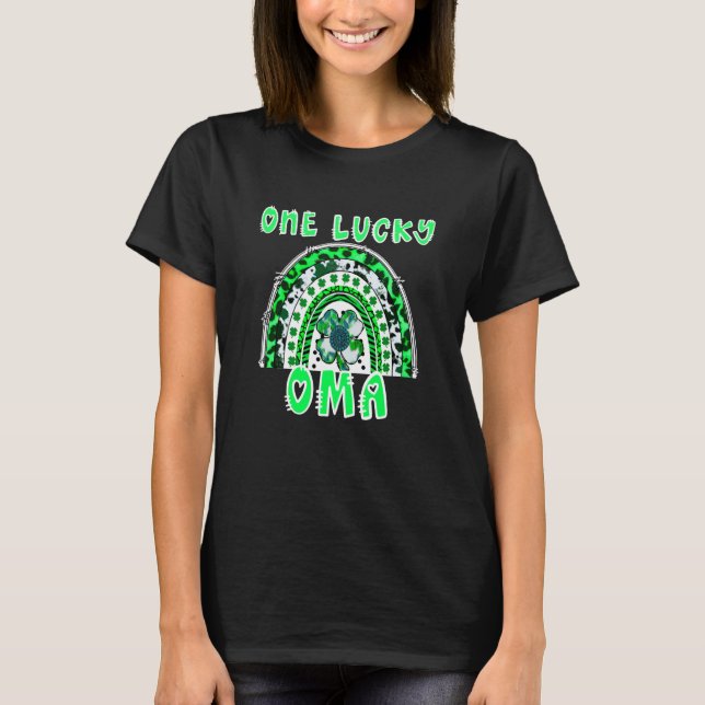 Camiseta One Lucky Oma Good Luck Green Rainbow Shamrock Leo (Frente)