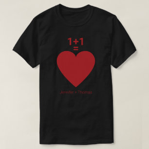 Camiseta One Plus One Igual a Love, Red Heart, Name Persona