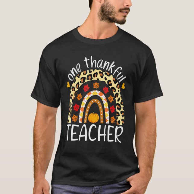 Camiseta One Thankful Teacher Leopard Rainbow Thanksgiving  (Frente)