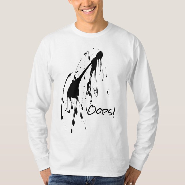 Camiseta "Oops!" com respingos de tinta preta (Frente)