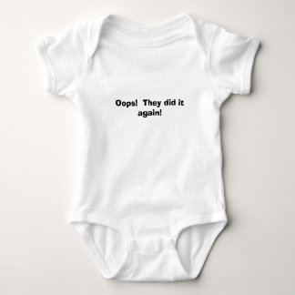 Camiseta oops de irmã mais velha