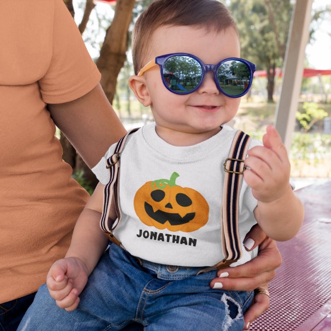 Camiseta Orange Halloween Pumpkin with Name (Criador carregado)