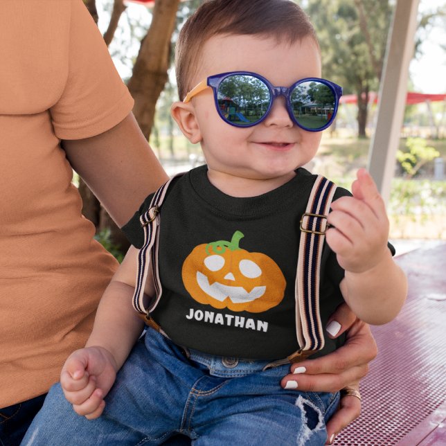 Camiseta Orange Halloween Pumpkin with Name (Criador carregado)