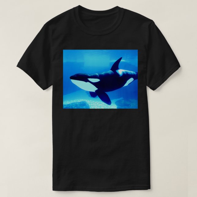 Camiseta Orca-da-baleia-assassina nadando debaixo de água 2 (Frente do Design)