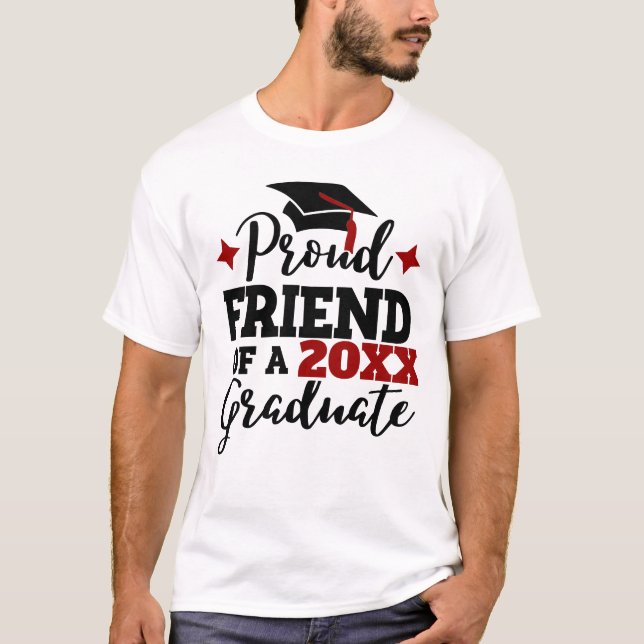 Camiseta Orgulho Amigo de uma tassel vermelho-formando 2022 (Frente)