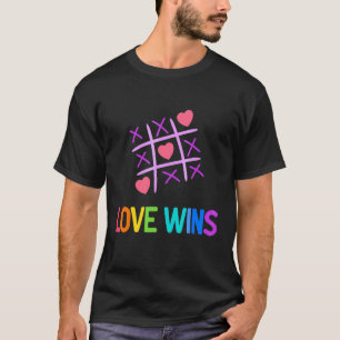 Camiseta Orgulho Arco-Íris Amor Ganha Tic Tac Toe Lgbt Prim