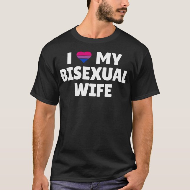 Camiseta Orgulho Bissexual - Eu Amo Minha Esposa Bissexual (Frente)