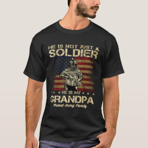Camiseta Orgulho Da Família Do Exército, Ele Não É Apenas U