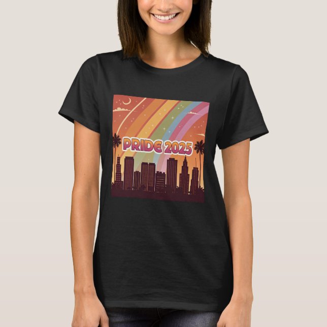 Camiseta Orgulho do Skyline de Retro City 2025 Rainbow Wome (Frente)