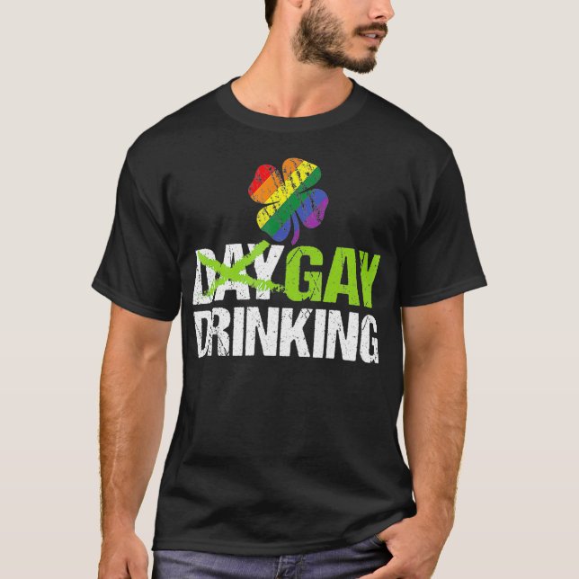 Camiseta Orgulho gay LGBT do Dia Bebendo Engraçado São Patr (Frente)