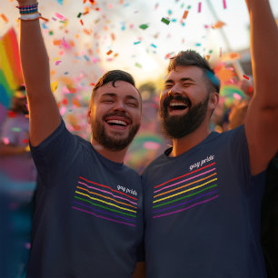 Camiseta orgulho gay Mês LGBTQ Texto Colorido Arco-Íris