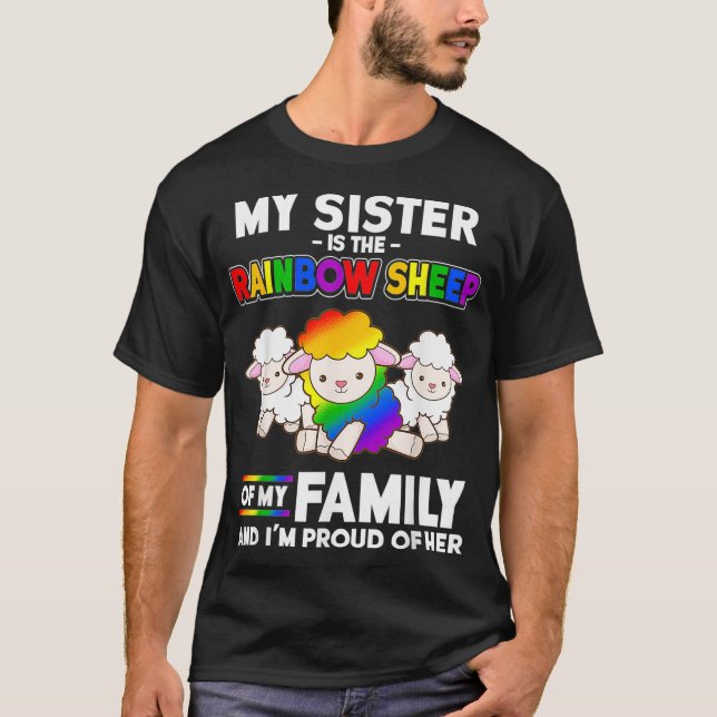 Camiseta orgulho gay Sister é Rainbow Sheep da Família LGBT (Frente)