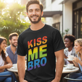 Camiseta Orgulho LGBT Beije Meu Irmão Tipografia Arco-íris 