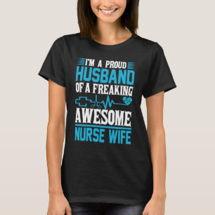Camiseta Orgulho Marido de uma Enfermeira Adorável Maldita