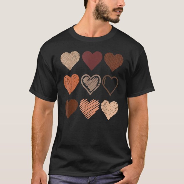Camiseta Orgulho Negro Melanina Corações de Tonalidade (Frente)