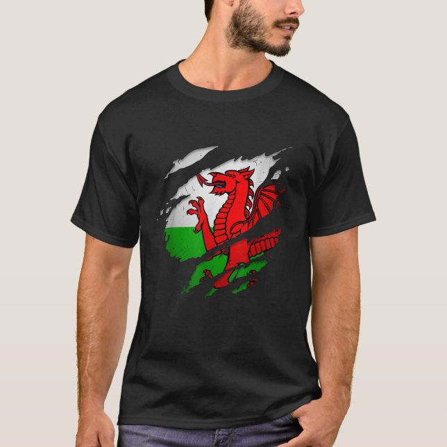 Camiseta Orgulho Welshs Torn Ripped Flag Wales (Frente)