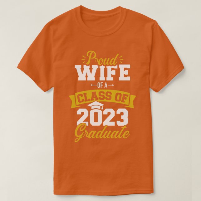 Camiseta Orgulhosa esposa de uma classe de formando formand (Frente do Design)