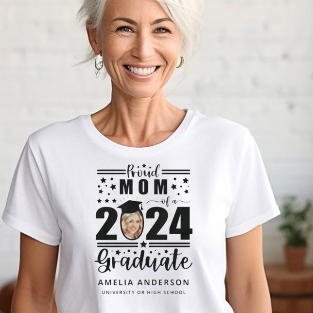 Camiseta Orgulhosa Mãe de um Formando de 2024 (Criador carregado)