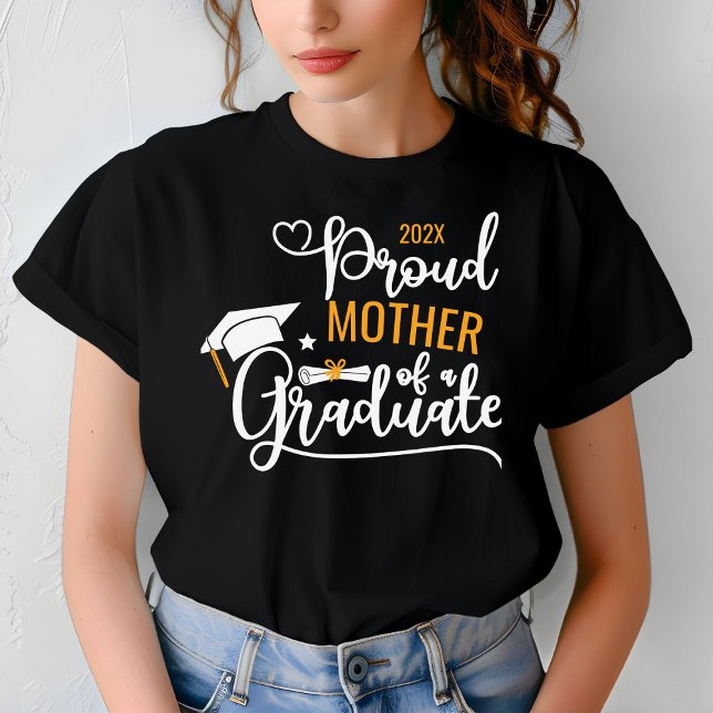 Camiseta Orgulhosa Mãe de um Formando Personalizado Pai (Criador carregado)