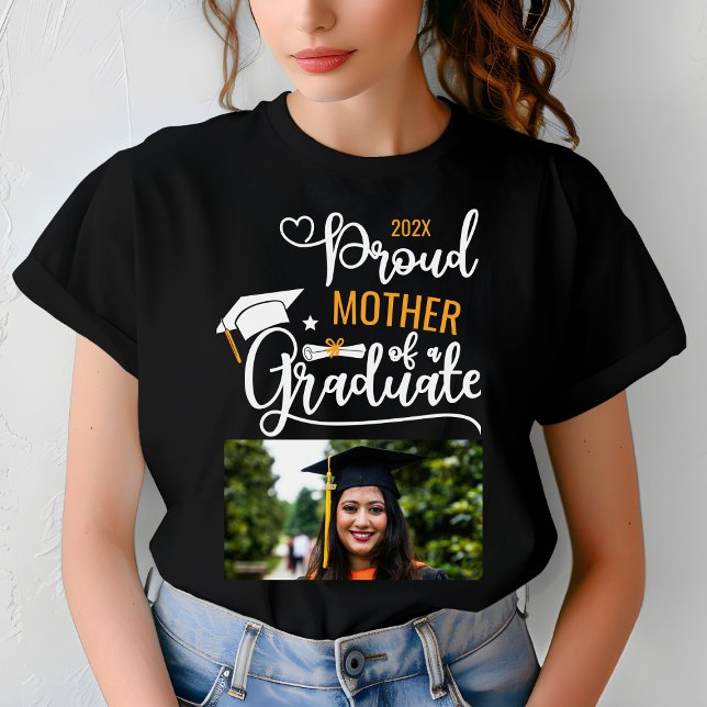Camiseta Orgulhosa Mãe de um Formando Personalizado Pai (Criador carregado)