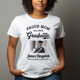 Camiseta Orgulhosa Mãe de uma Foto de Graduado em 2026