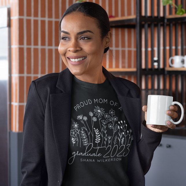 Camiseta Orgulhosa Mãe Formando Florestal Moderno (Criador carregado)