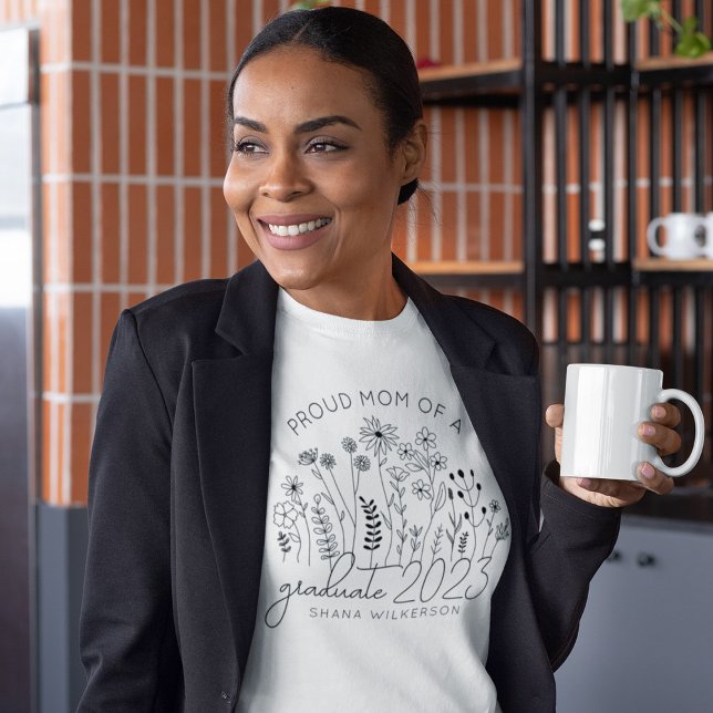 Camiseta Orgulhosa Mãe Formando Florestal Moderno (Criador carregado)