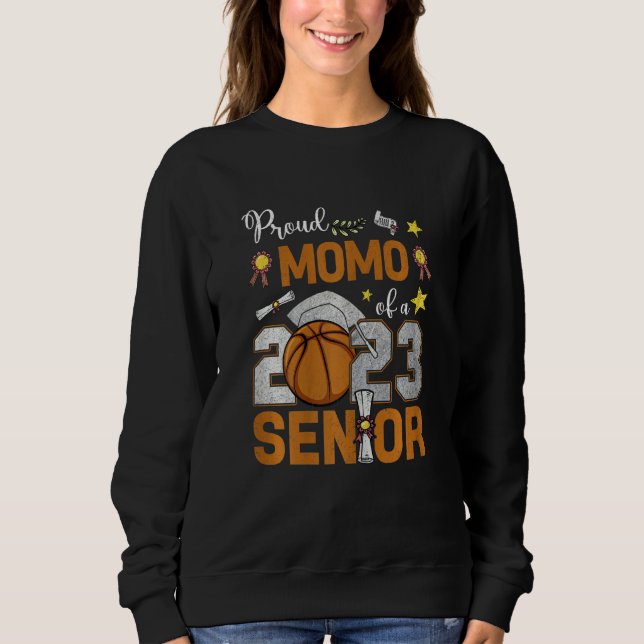 Camiseta Orgulhosa Momo de uma graduada em basquete sênior  (Frente)