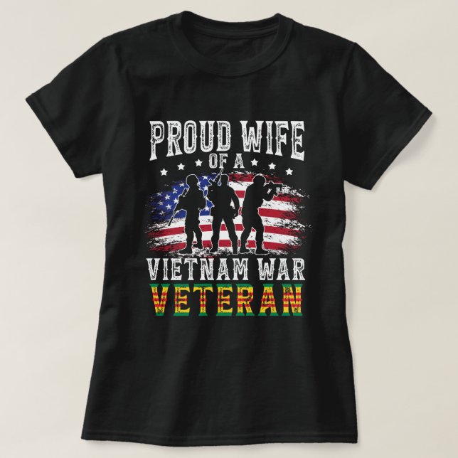Camiseta Orgulhosa Mulher De Um Veterano Do Vietnã| Orgulho (Frente do Design)