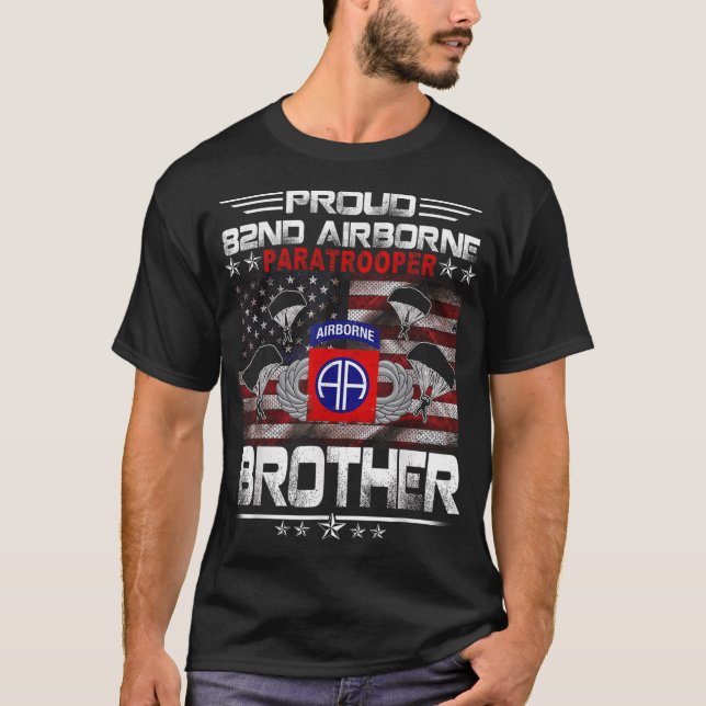 Camiseta Orgulhoso 82º Avião Paratrooper Irmão Americano Fl (Frente)